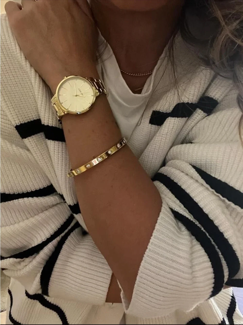 Kate Spade Gold-tone Crystal Set in Stone Hinged Bangle Bracelet - New - Picture 4 of 4